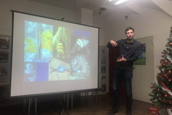 Predavanje o morskih školjkah Jana Simiča