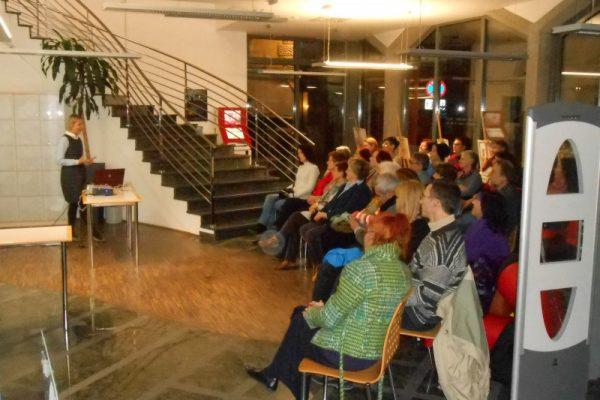 Predavanje “Skrita sporočila v pisavi”